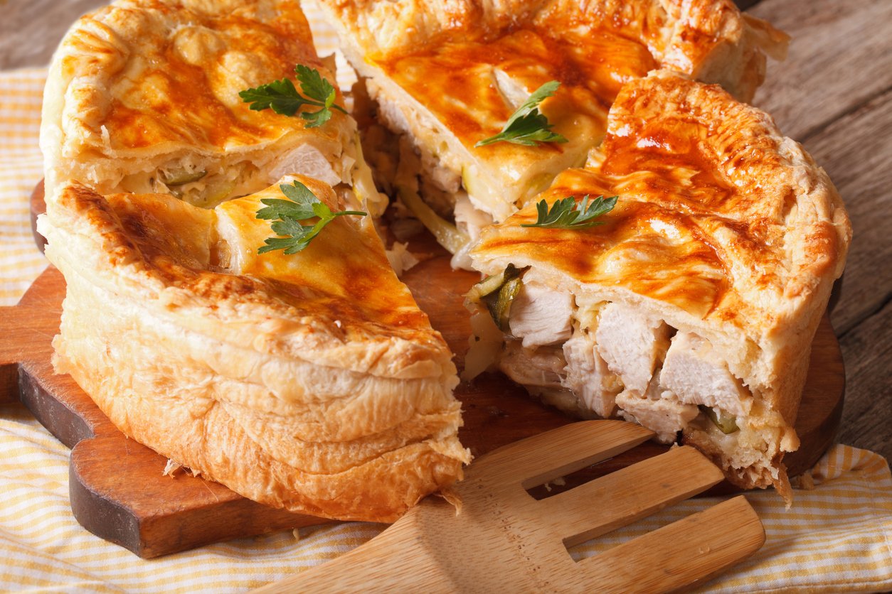 Torta de liquidificador: a melhor torta salgada de frango cremosa