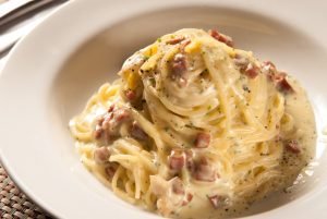 Além da pizza! 4 pratos italianos que conquistaram a mesa brasileira