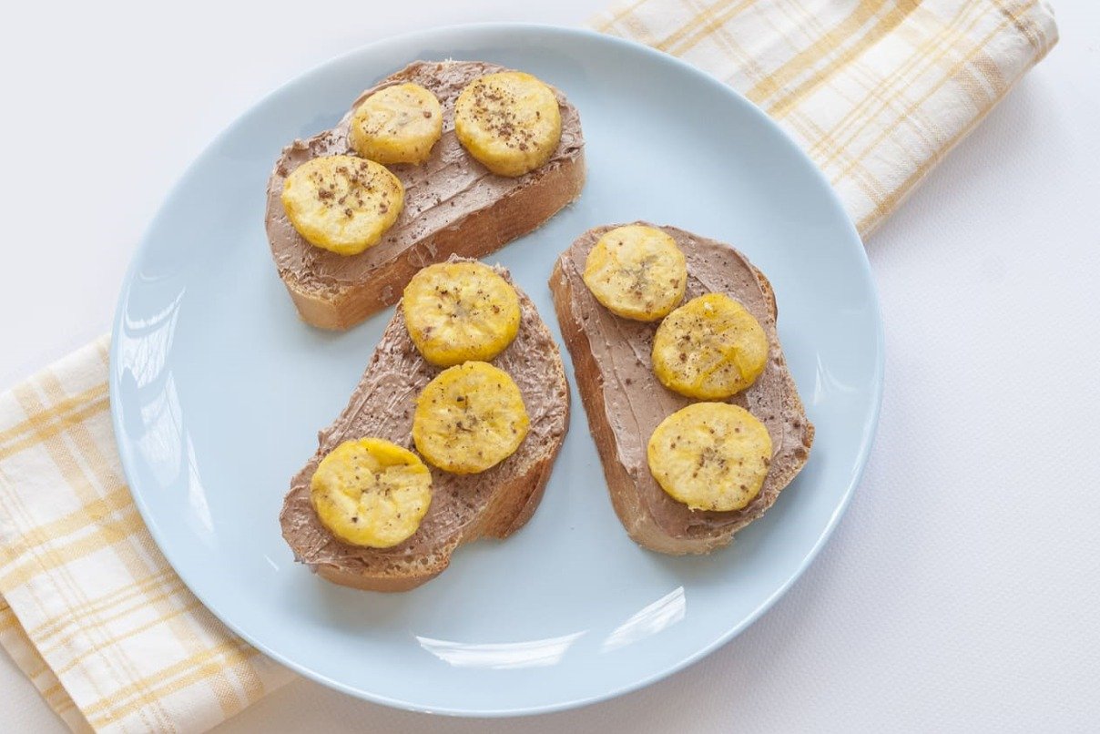 Crocante demais! Torradinha doce de banana com canela muito fácil