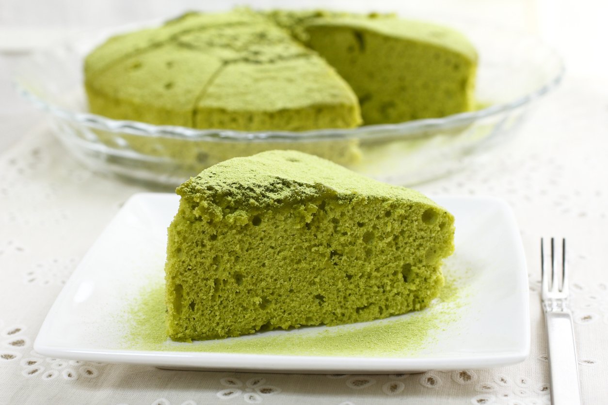 iStock - Imagem ilustrativa de bolo de chá verde
