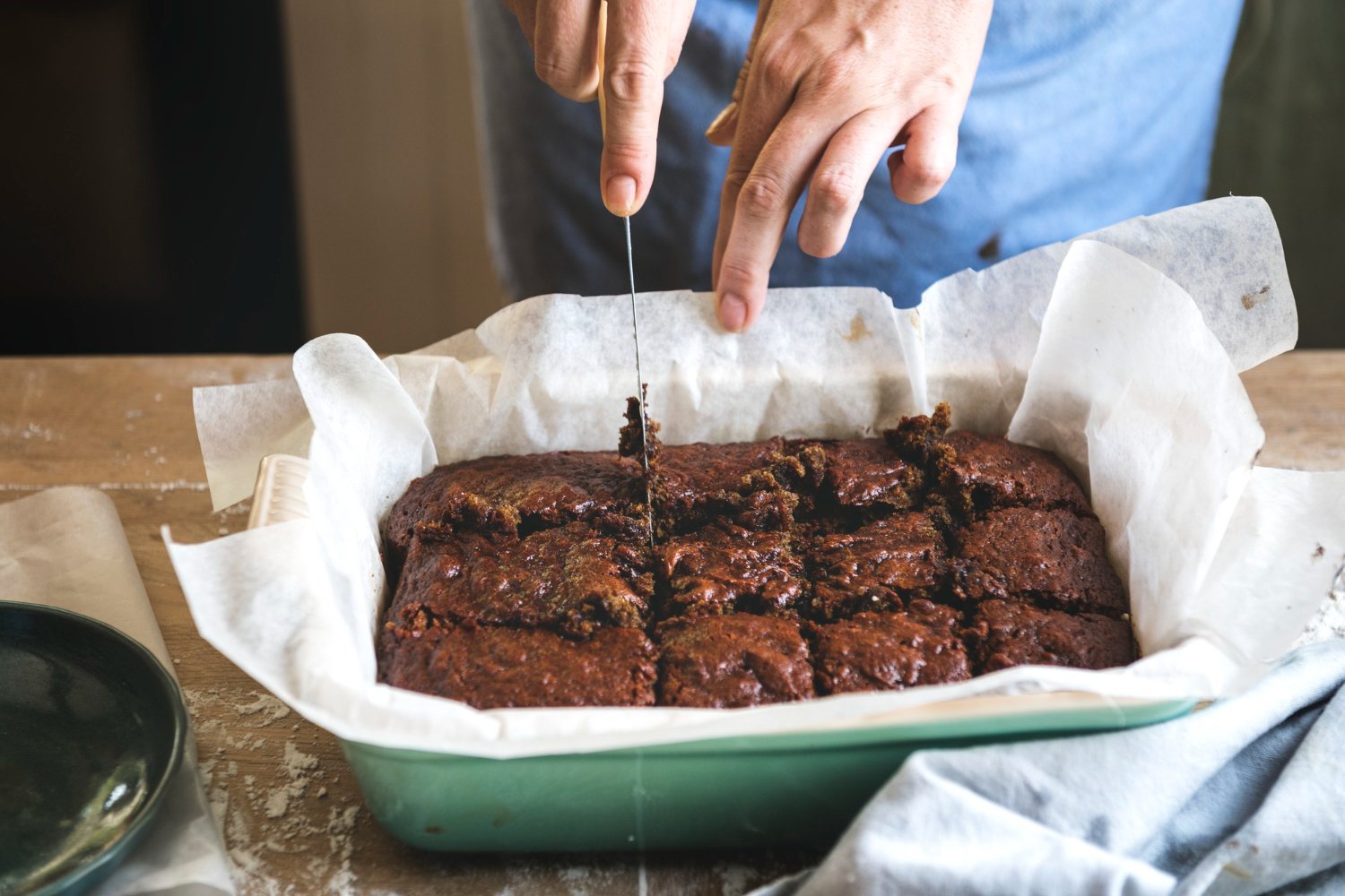 Bolo de chocolate fit de micro-ondas em menos de 5 minutos e com ingredientes simples