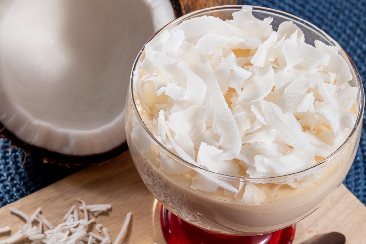 Creme de coco cremoso e geladinho de 5 ingredientes: receita simples e fácil
