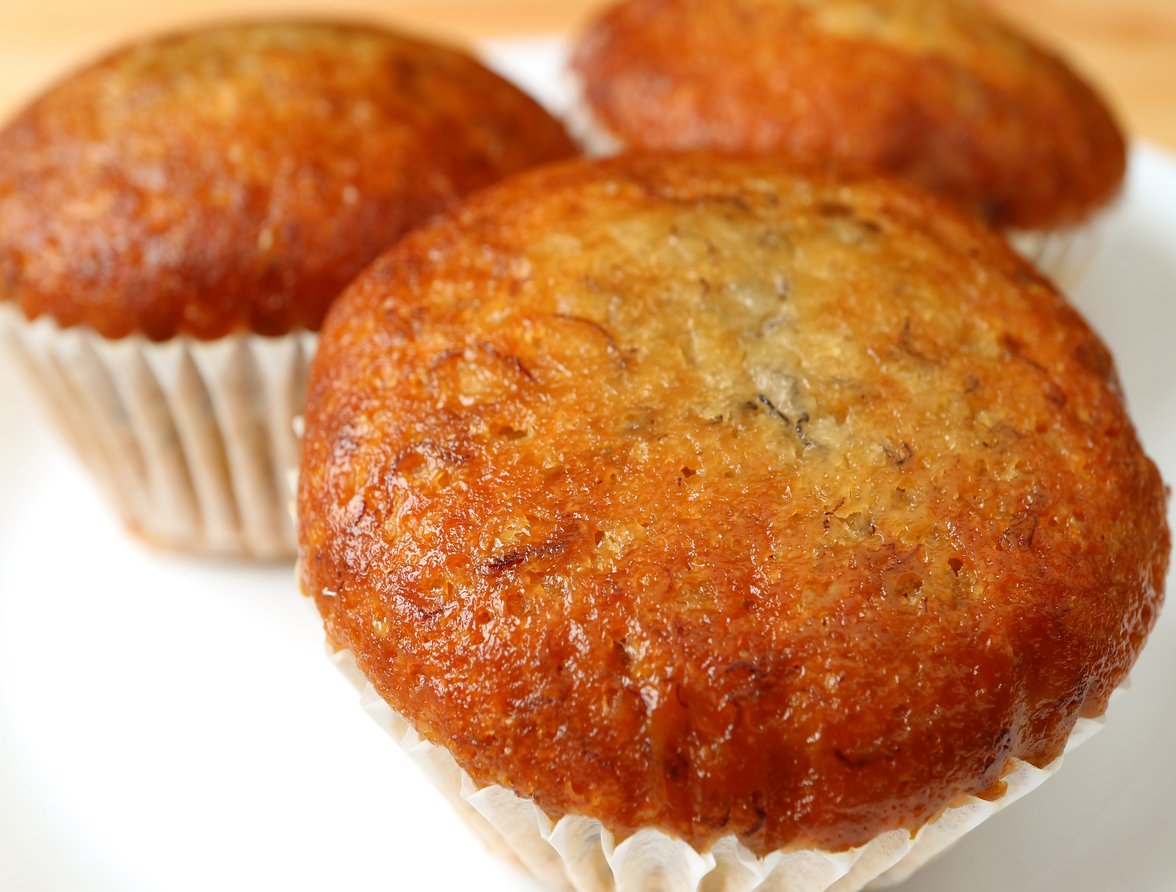 Bolinho fit de banana bem fofinho e saudável na air fryer ideal para o café da manhã