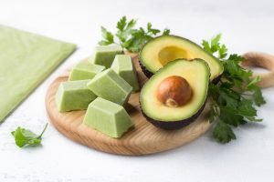 Abacate: 4 receitas que vão além da salada
