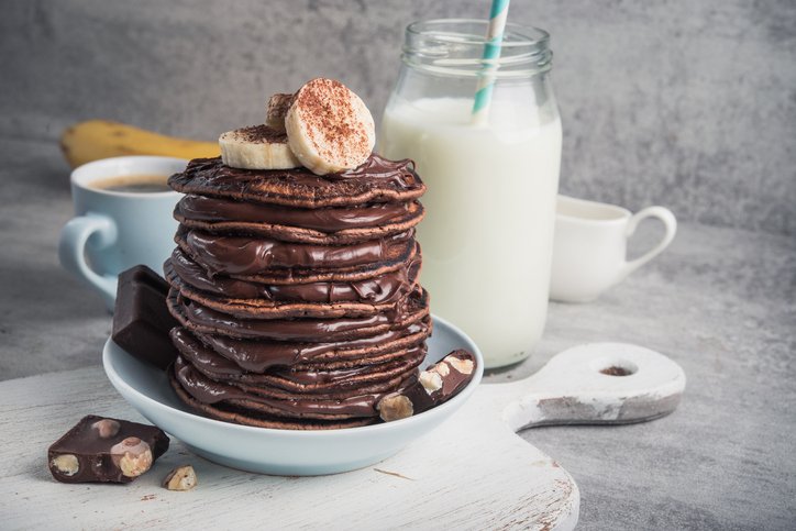 Panqueca de chocolate super fofinha e fácil para o café da manhã: receita muito rápida