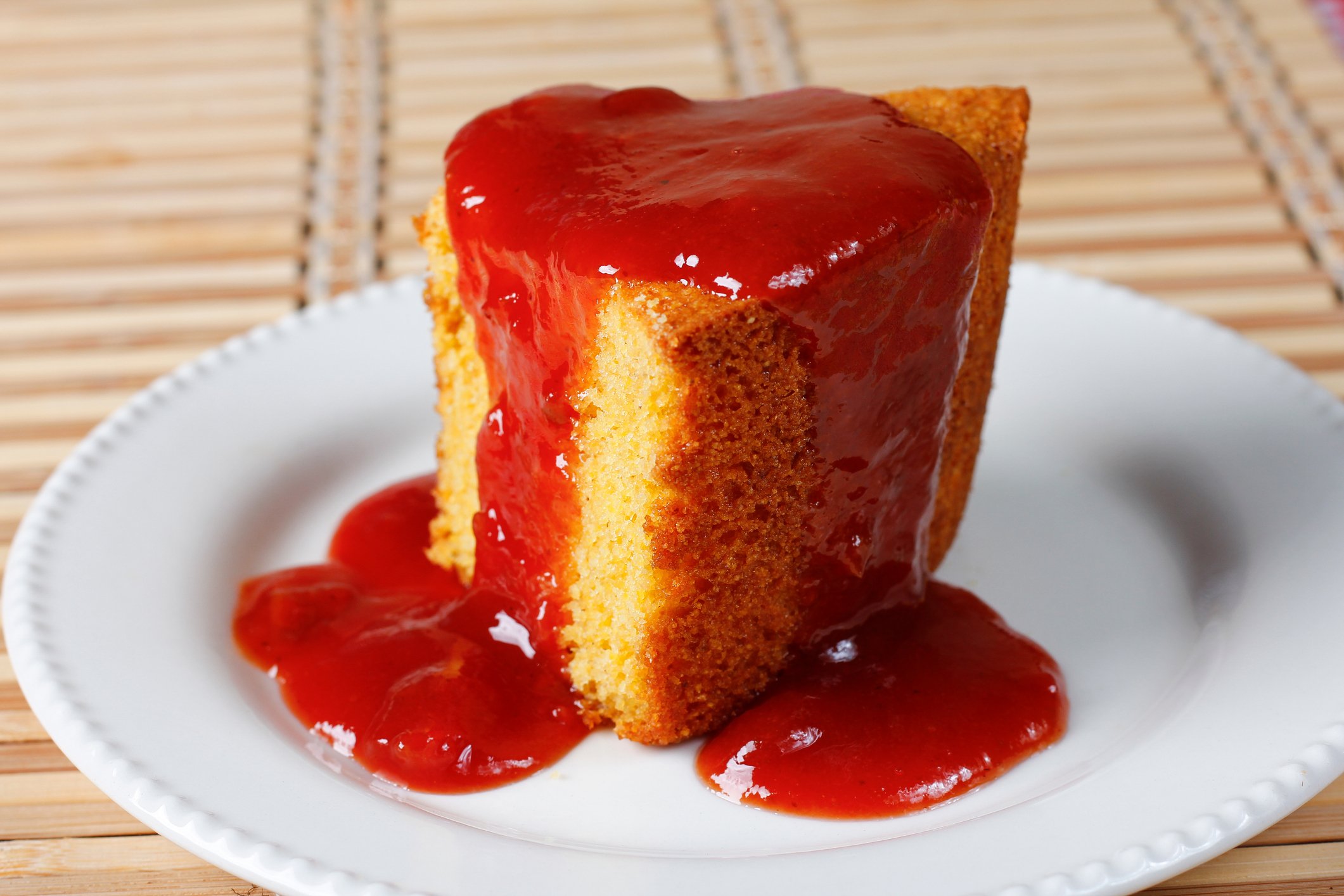 O Melhor Bolo de Milho com Goiabada do Mundo para o café da manhã