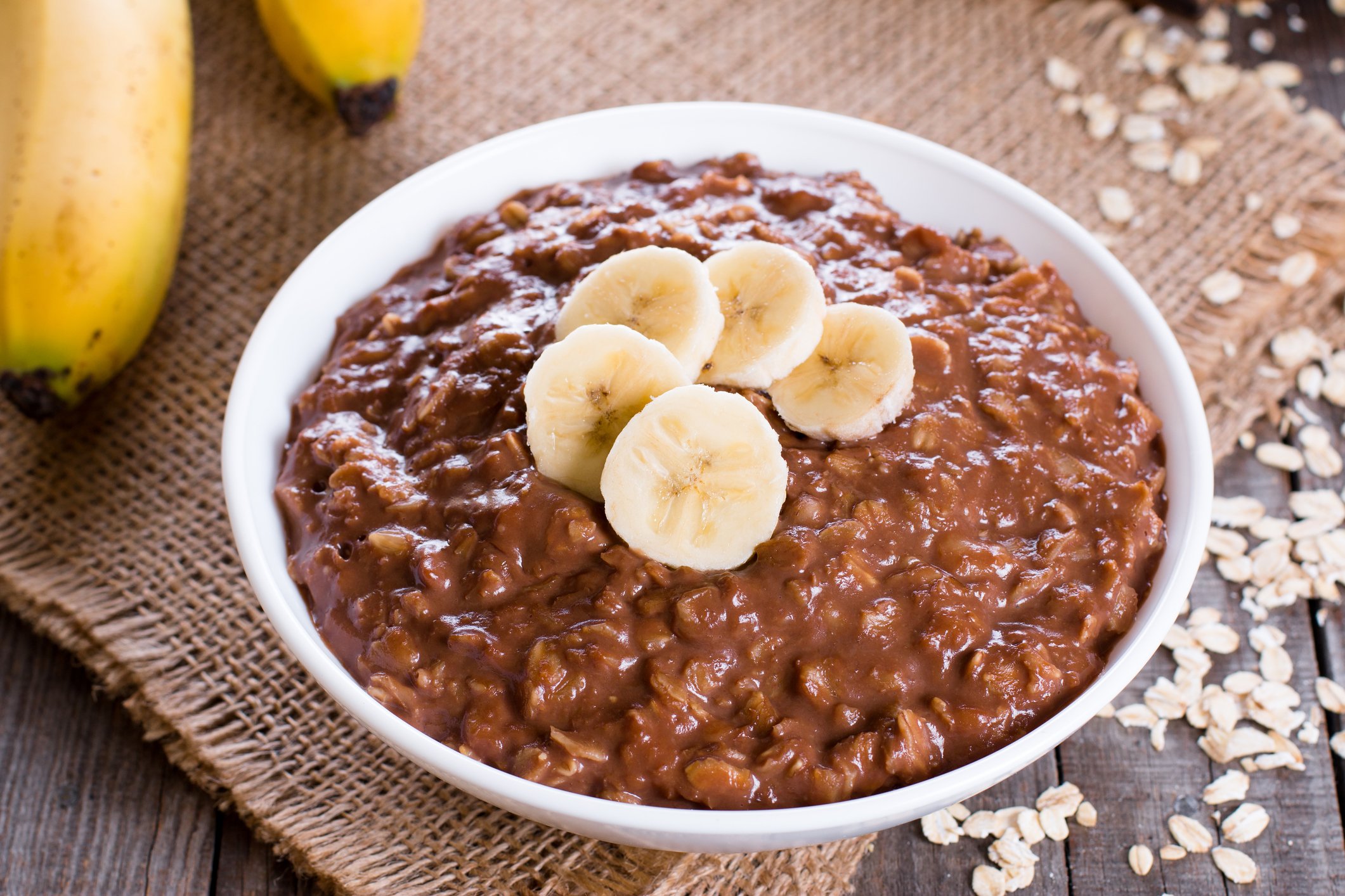 Sem açúcar! Mingau de aveia com chocolate fit perfeito para a sobremesa: docinho na medida certa
