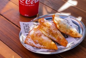 Imagem de uma porção de Pastéis de Festa do restaurante Quina da Linguiça