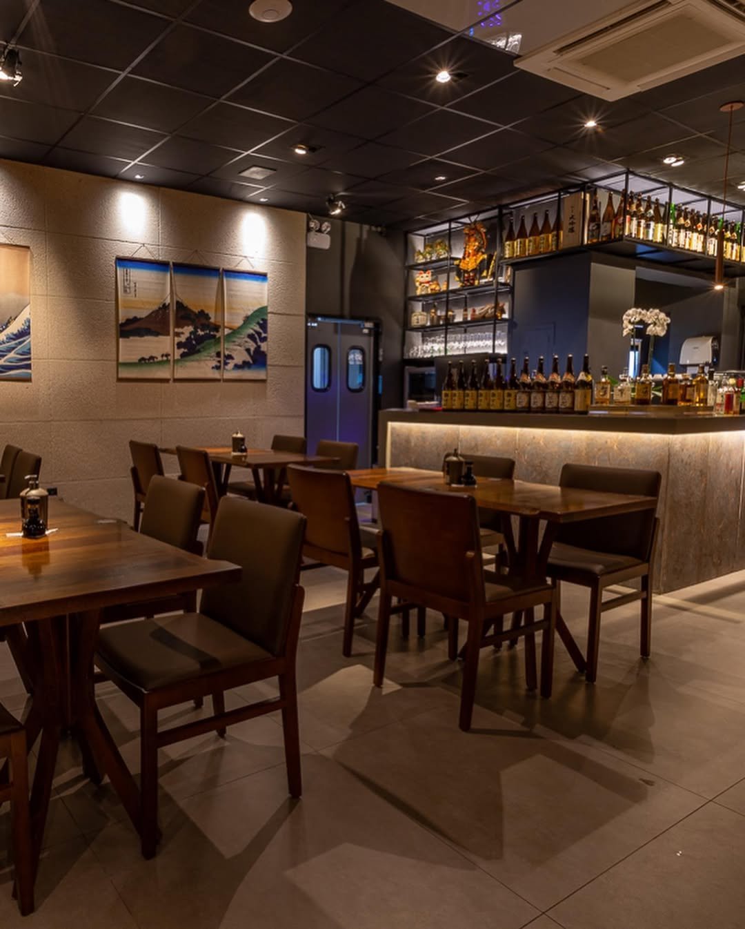 Imagem do ambiente do restaurante Quina do Futuro, localizado no bairro dos Aflitos, no Recife