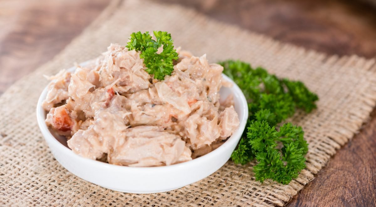 Patê de frango - iStock - Imagem ilustra patê de frango em tigela