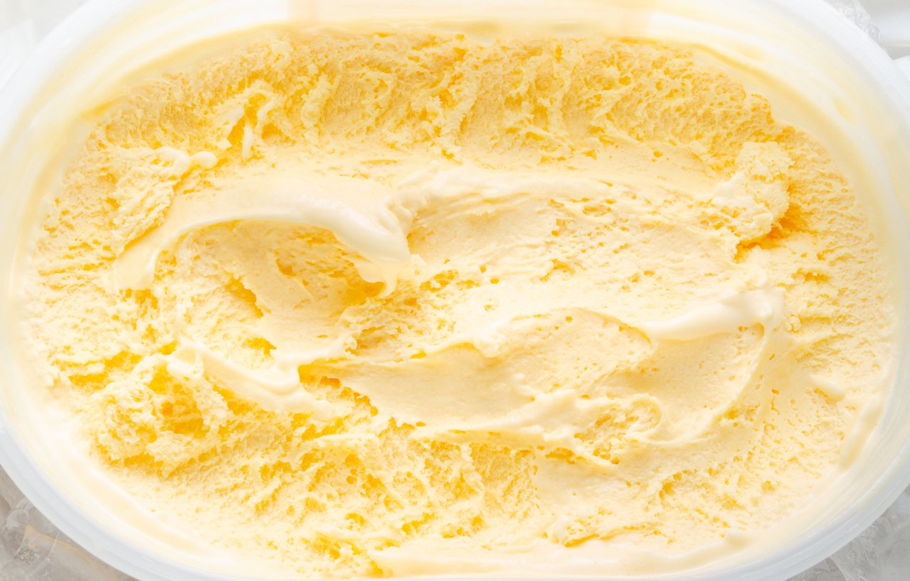 Sobremesa gelada de banana e maracujá: só 2 ingredientes e sem fogo