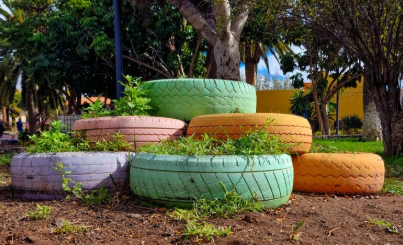 Saiba como usar um pneu velho para decorar o seu jardim!
