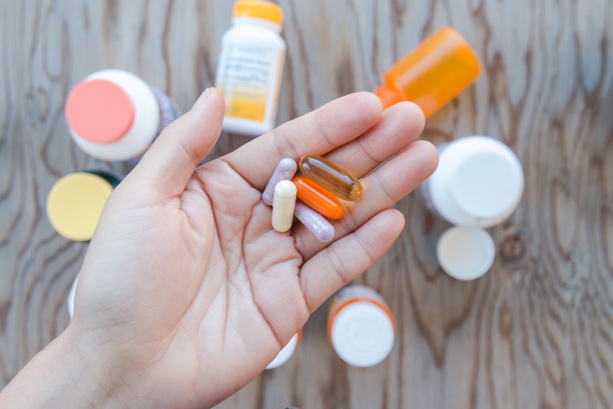 Você usa algum desses? Anvisa proíbe venda de 13 suplementos alimentares; confira a lista