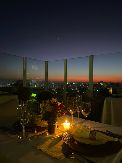 Restaurante The View, em São Paulo, promove Dia dos Namorados com gastronomia brasileira e vista privilegiada