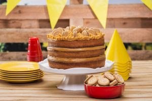 Receita de bolo de churros com biscoito recheado para o São João