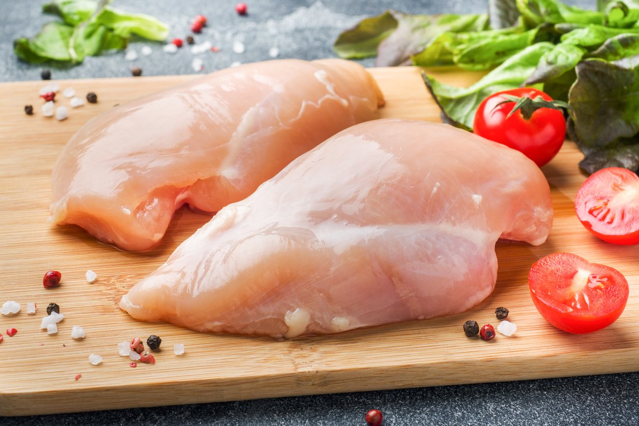 Não frite o frango! Aprenda a fazer de um jeito delicioso, diferente e rápido!