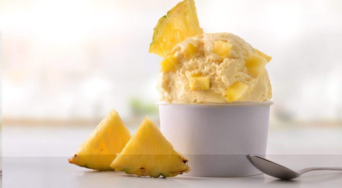 Gelado de abacaxi - iStock - Imagem ilustra gelado de abacaxi