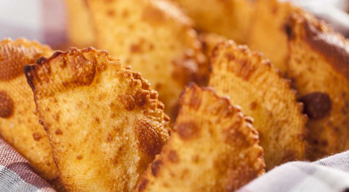 Pastel - iStock - Imagem ilustra pastel frito