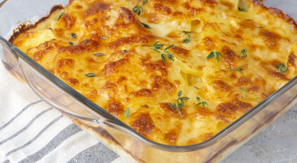 Jantar diferente - iStock - Imagem ilustra jantar fit low carb em travessa de vidro