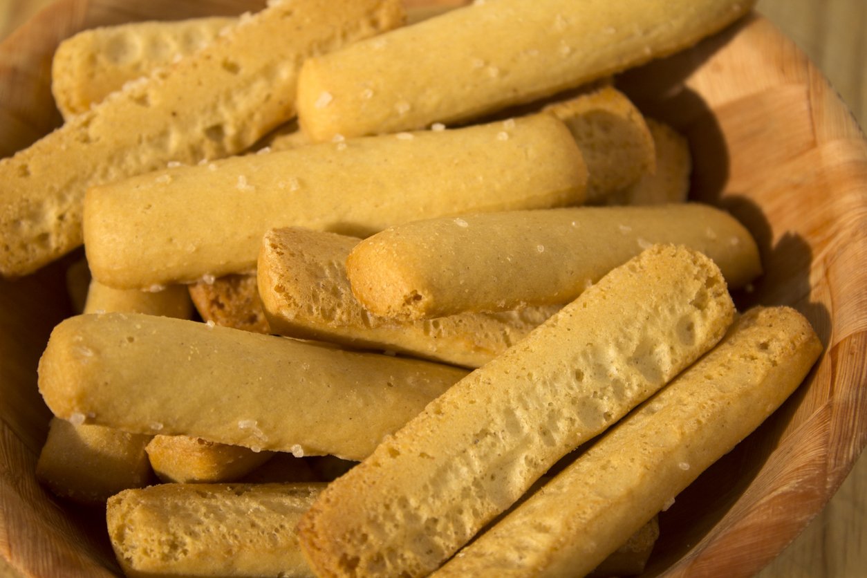 Lanchinho que lembra salgadinho de queijo, mas bem melhor: e sem leite