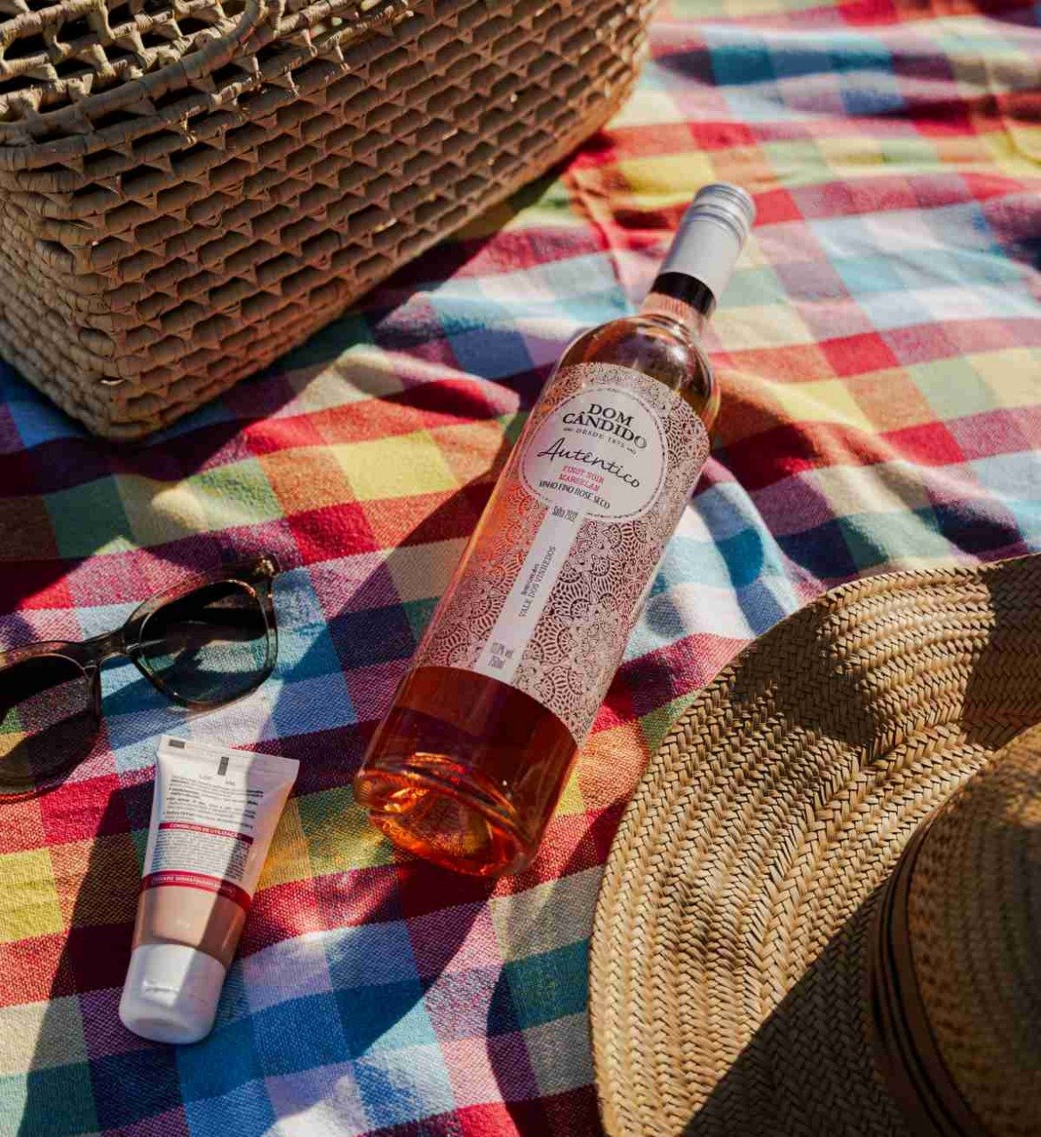 Imagem de vinho rosé seco.