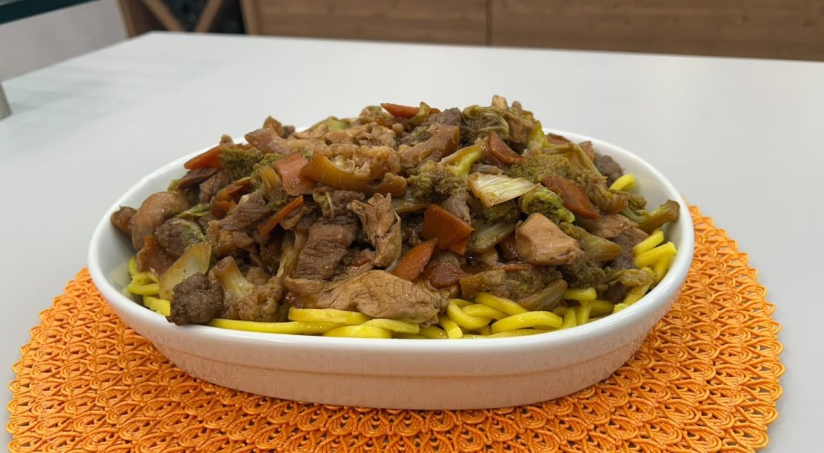 Flavia Marques/JC - Imagem de uma porção de yakissoba