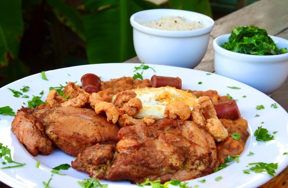 Imagem do prato 'Tutu à Mineira com Pernil', do restaurante Quintal - Cozinha Pra Torar.