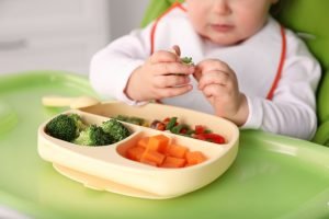 Como manter a alimentação saudável das crianças nas férias escolares