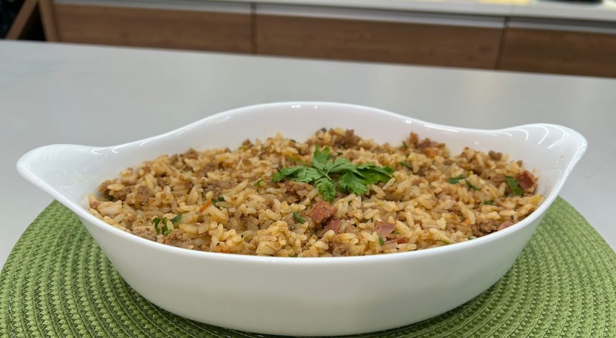 Flavia Marques/JC - Imagem de Arroz de Carreteiro com Carne Moída e Linguicinha