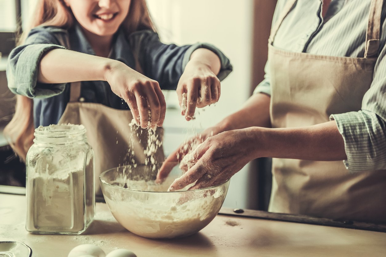 Receitas que têm gosto de casa: 7 pratos para fazer com (ou para) seus avós