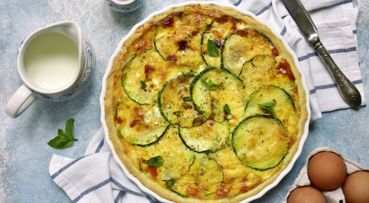 Torta de abobrinha - iStock - Imagem ilustra torta salgada de perto