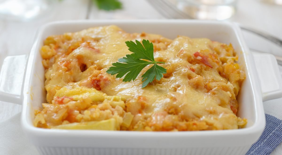 Frango com requeijão - iStock - Imagem ilustra frango com requeijão em tigela