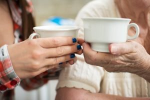 Bolos caseiros e sobremesas para presentear no Dia dos Avós