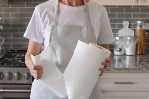 Papel toalha deve ser substituído de vez nas cozinhas brasileiras por opção melhor e mais econômica; confira qual