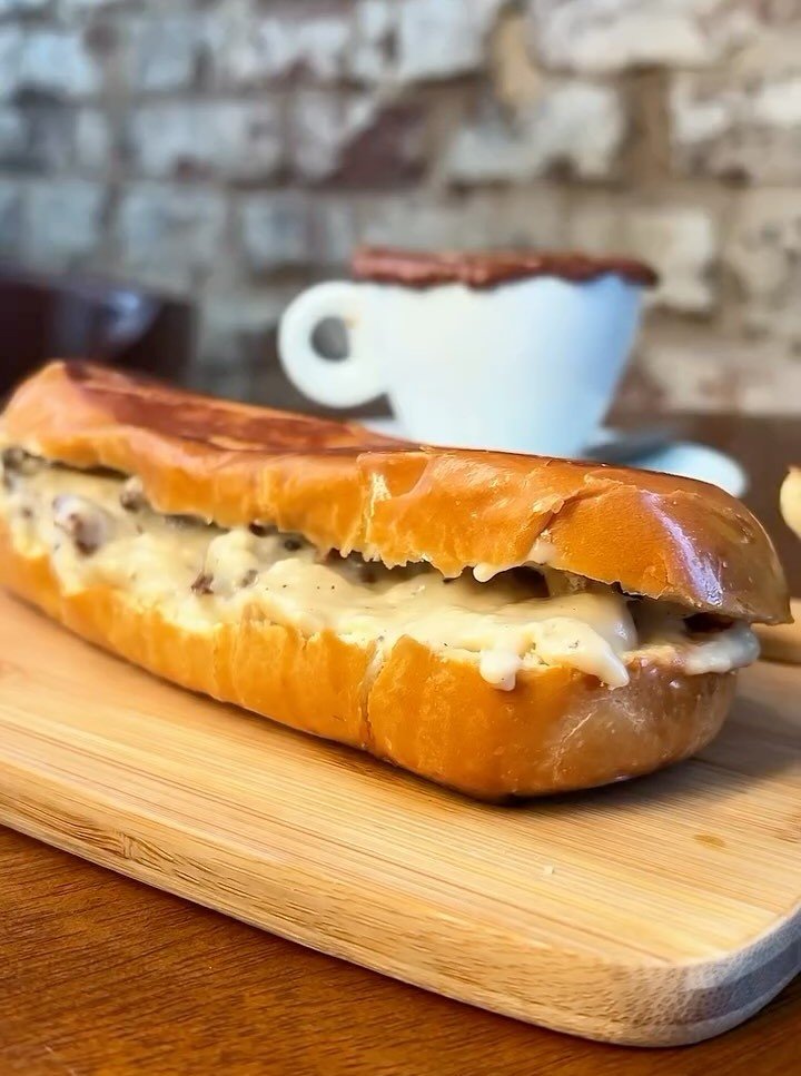 Sanduíche do café da manhã no Café Liberal 1817