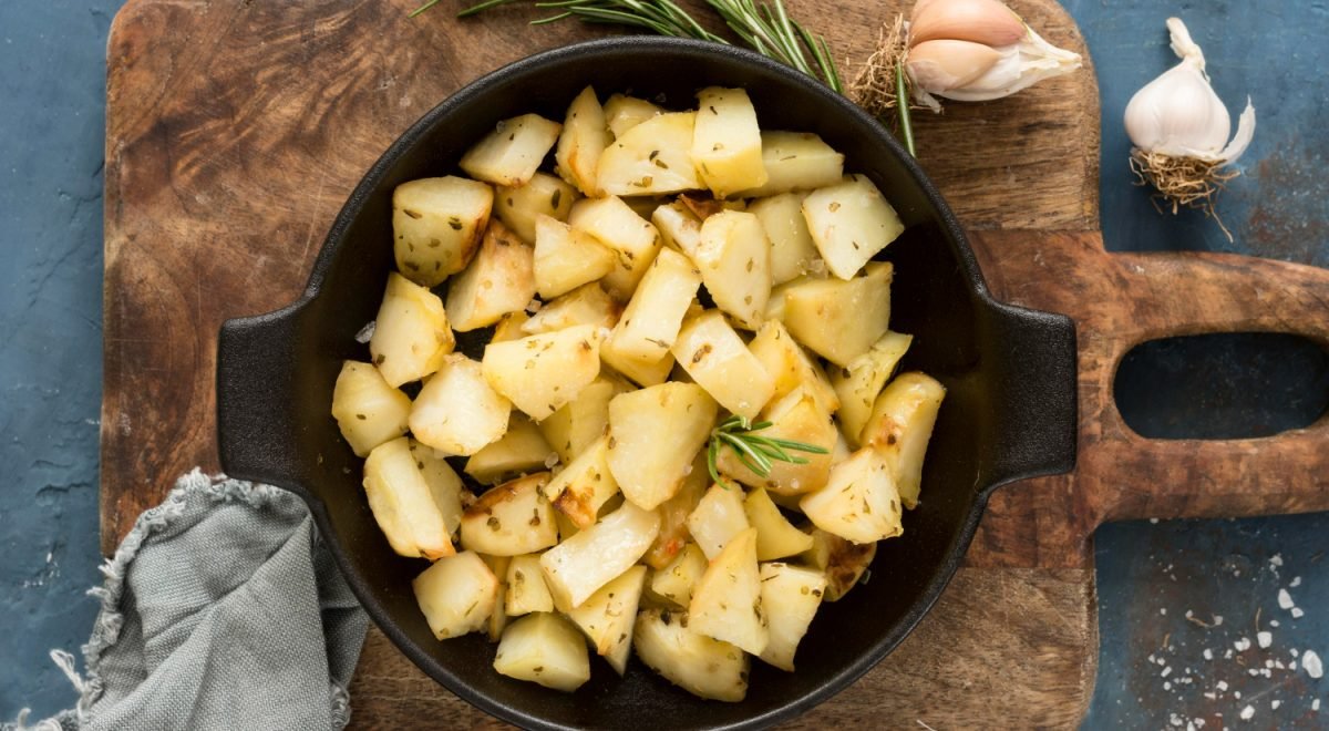 Imagem de batata rústicas na airfryer - Imagem de batata rústicas na airfryer