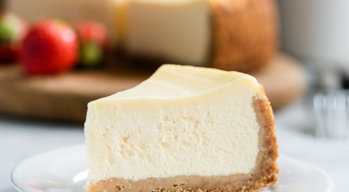 Torta de iogurte - iStock - Imagem ilustra fatia de torta de iogurte