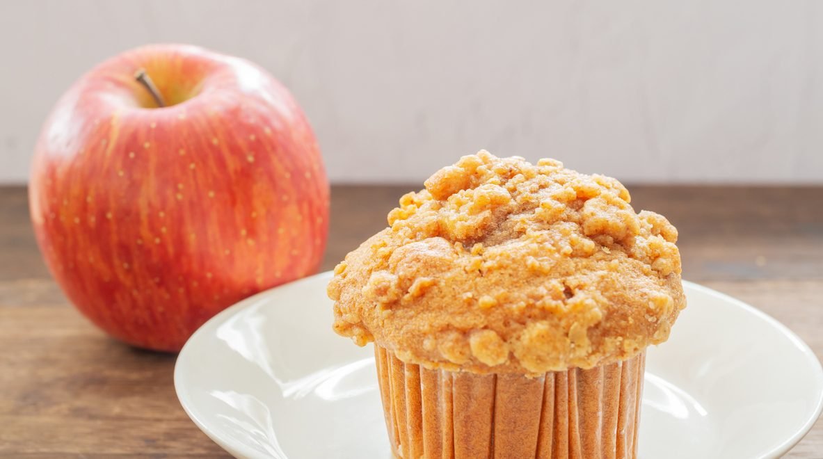 Bolinho de maçã - iStock - Imagem ilustra bolinho de maçã