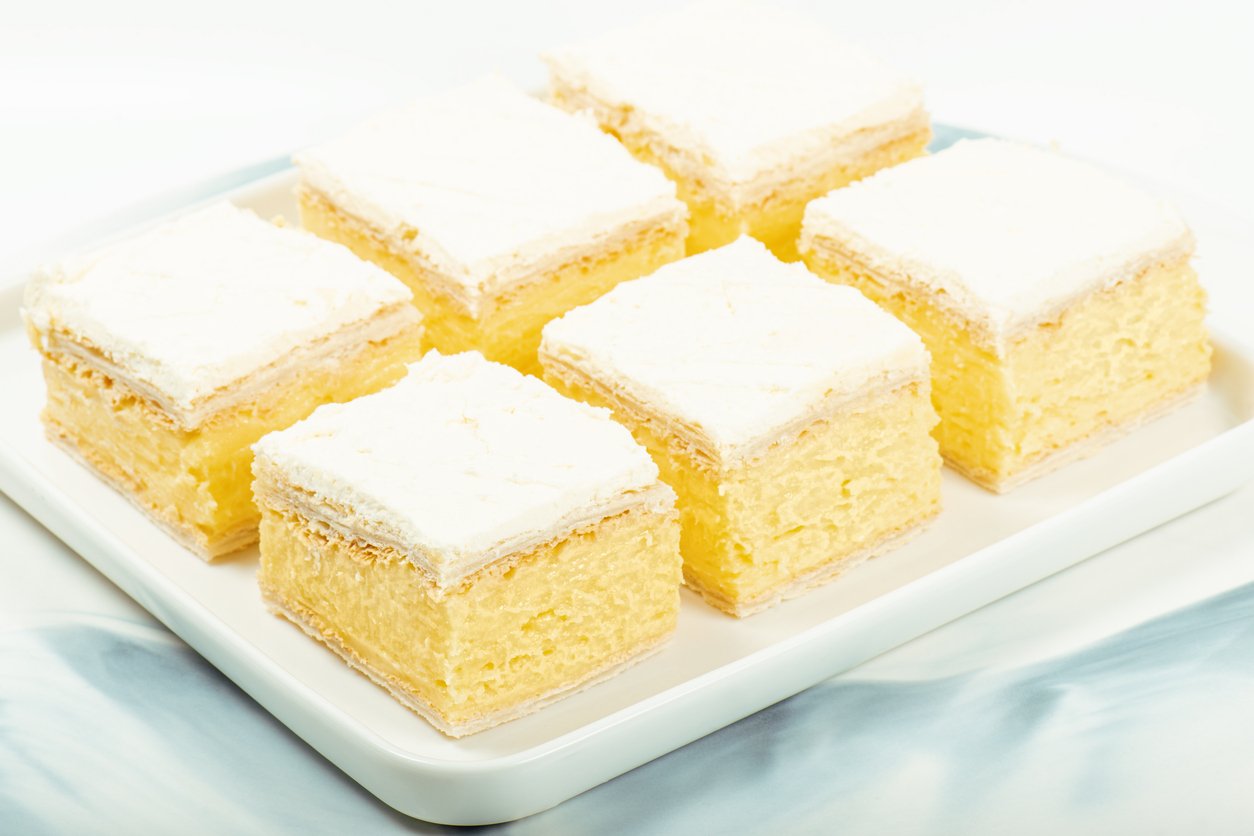 Uma receita simples e deliciosa: Bolo de Fubá Cremoso com Coco perfeito para o lanche