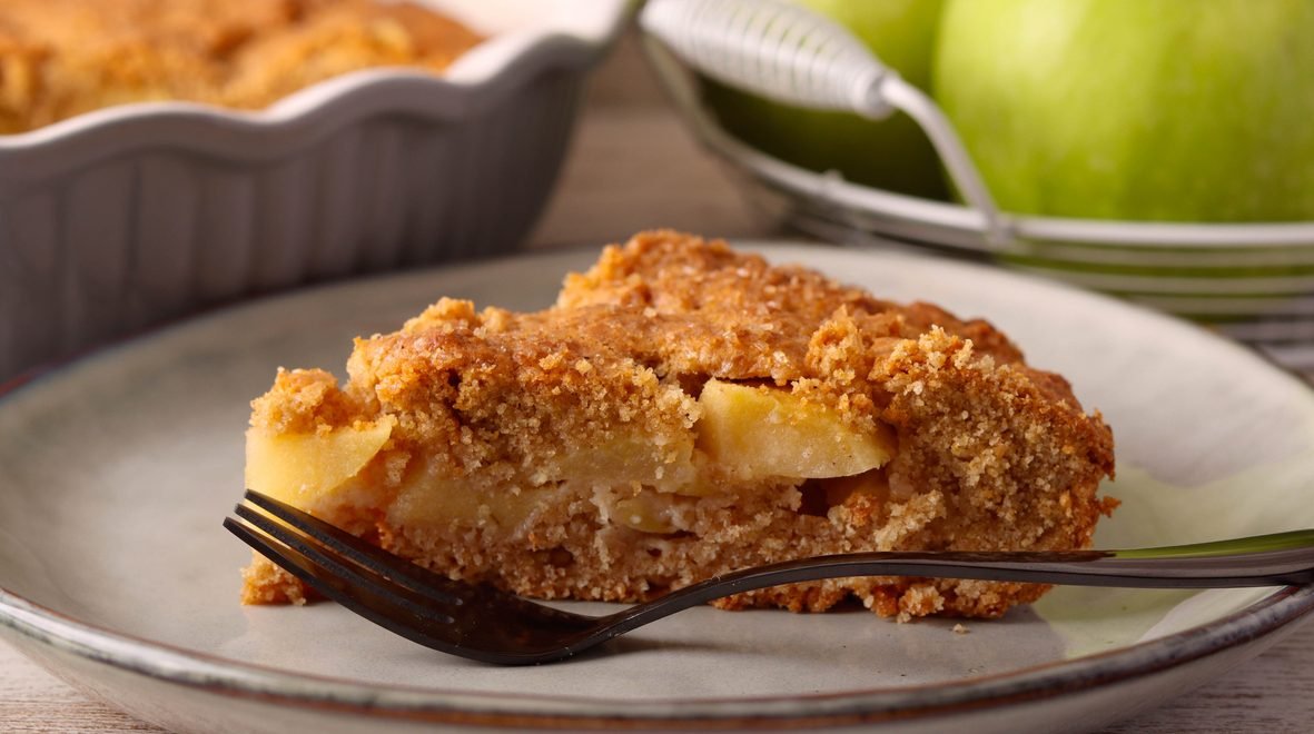 Bolo cocada - iStock - Imagem ilustra fatia de bolo de cocada
