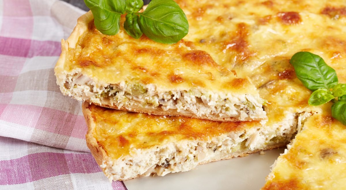 Torta de frango - iStock - Imagem ilustra torta de frango