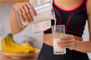 Leite em alta: aliado da saciedade e da saúde muscular no emagrecimento