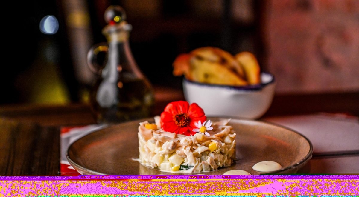 Paula Maestrali. - Imagem do Tartar de Bacalhau, do Bica Bar Sensorial, em Olinda