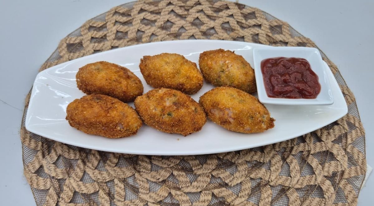 Duda Araujo/JC - Imagem de bolinhos de arroz