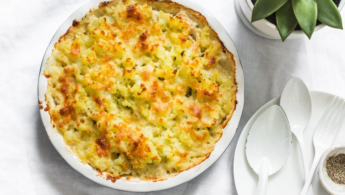 Torta de frango com batata-doce - iStock - Imagem ilustra torta de frango com massa de batata-doce