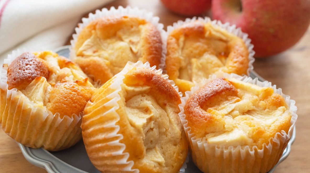 Bolinho de cenoura e maçã - iStock - Imagem ilustra bolinhos de cenoura e maçã