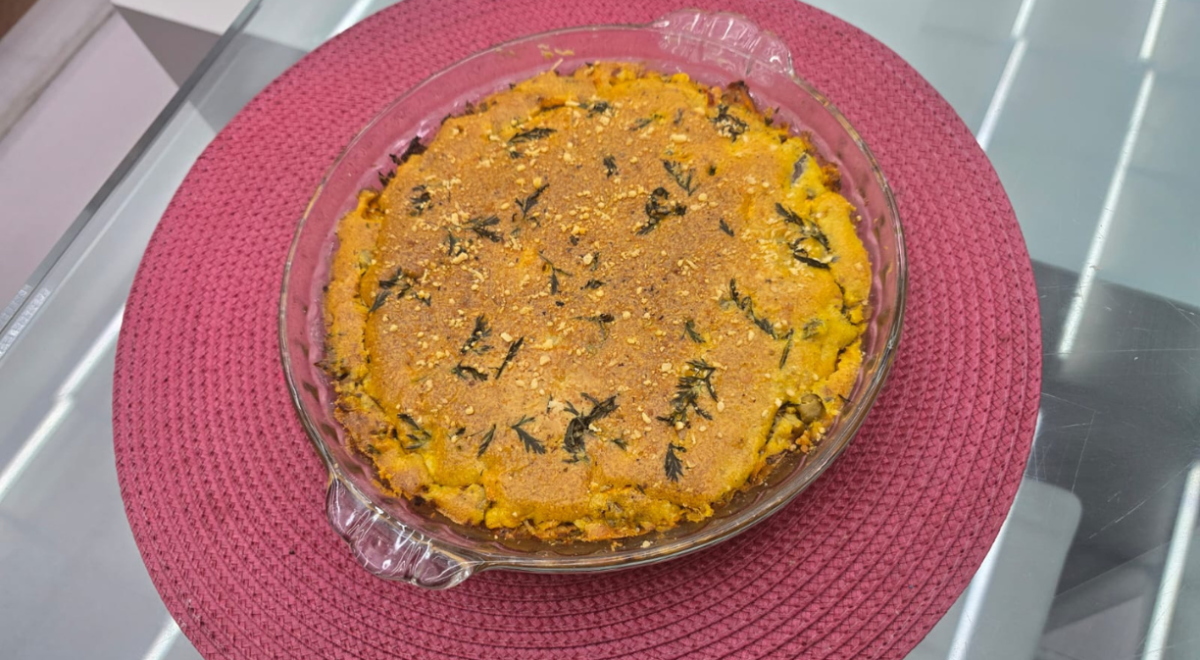Torta salgada de cenoura - iStock - Imagem ilustra torta salgada de cenoura em travessa