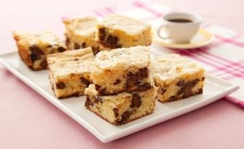 Brownie de Chocolate Branco e Chips de Tortinha