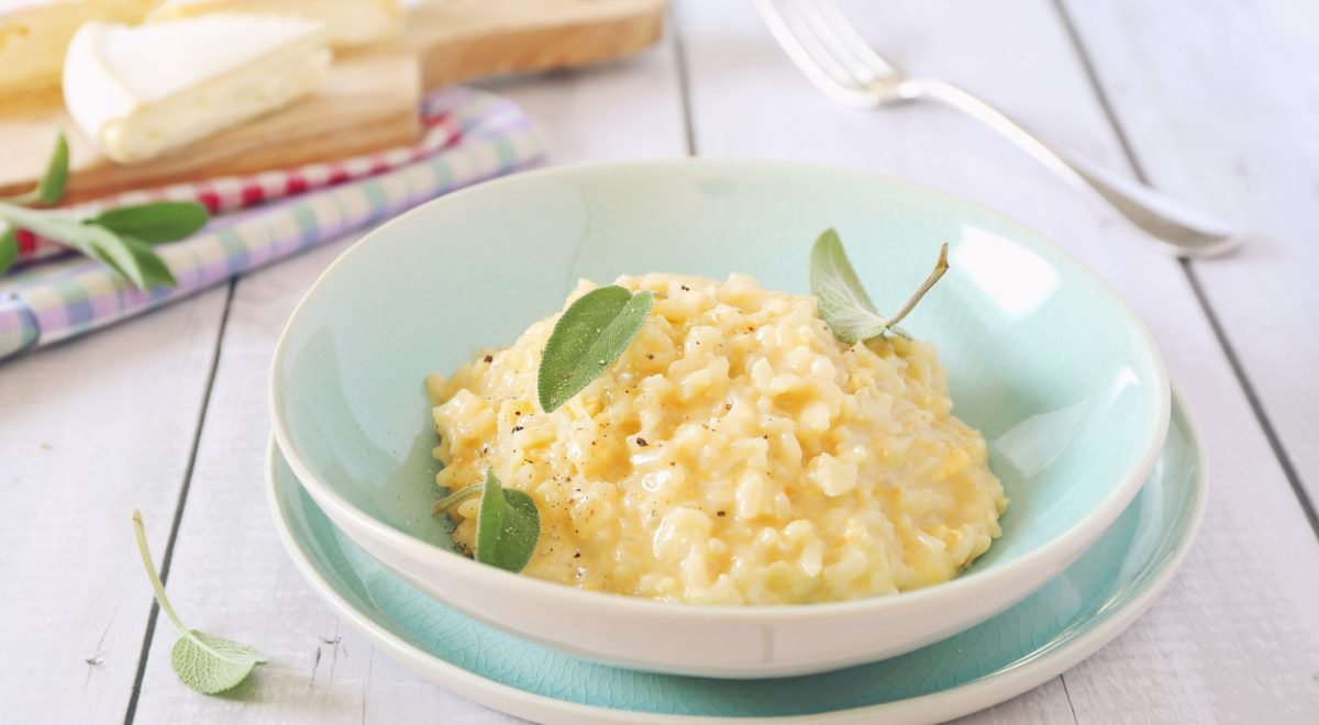Arroz cremoso com frango - iStock - Imagem ilustra arroz cremoso