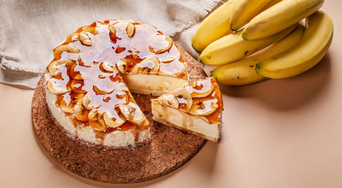 Bolo de banana - iStock - Imagem ilustra bolo de banana fatiado